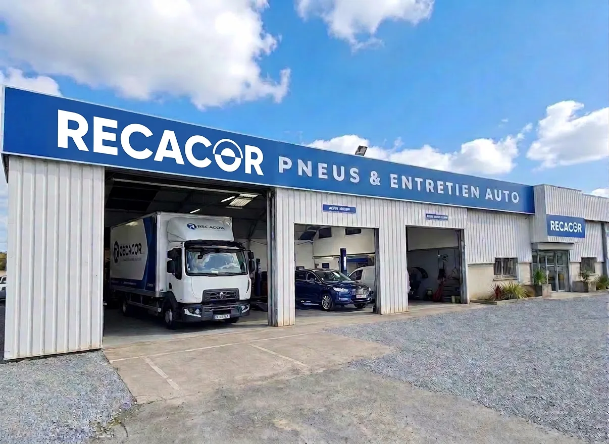 Façade du garage Recacor Le Crès